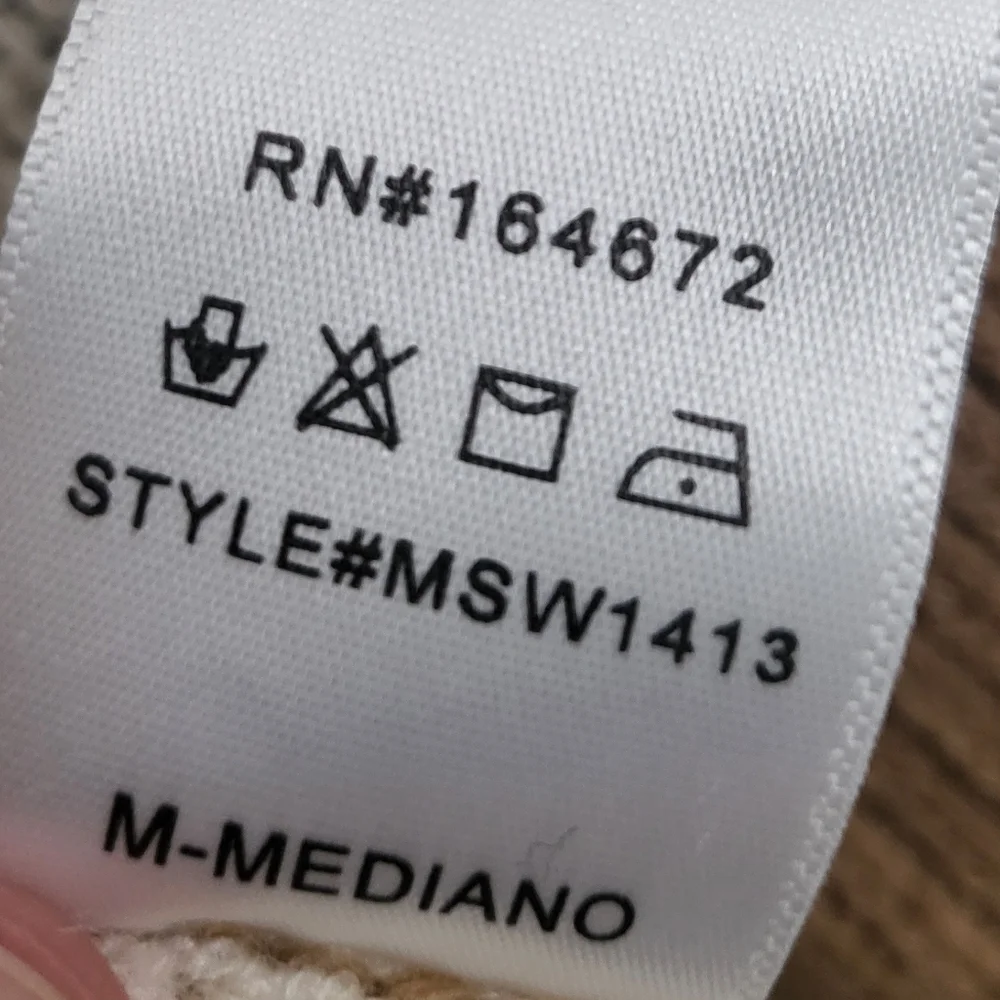 &merci Long Sleeved Sweater with Tan and White Chekers SIZE M (NWT) - Picture 9 of 9